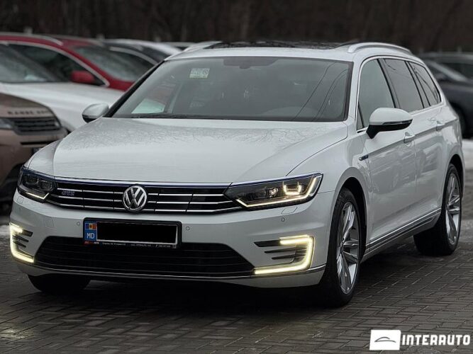 Volkswagen Passat GTE 2015 doar la InterAuto
