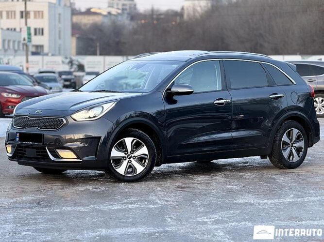 Kia Niro 2016 doar la InterAuto