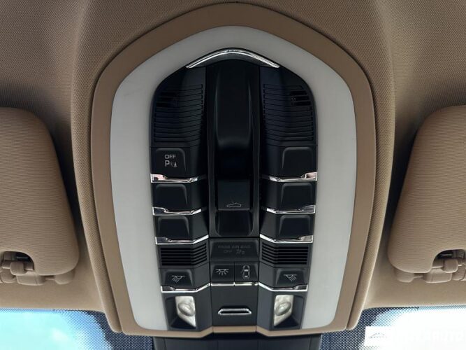 Porsche Cayenne 51 porsche Cayenne 2011