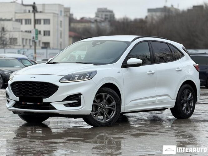 Ford Kuga 2021 doar la InterAuto