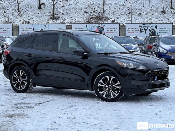 Ford Escape 2021 doar la InterAuto