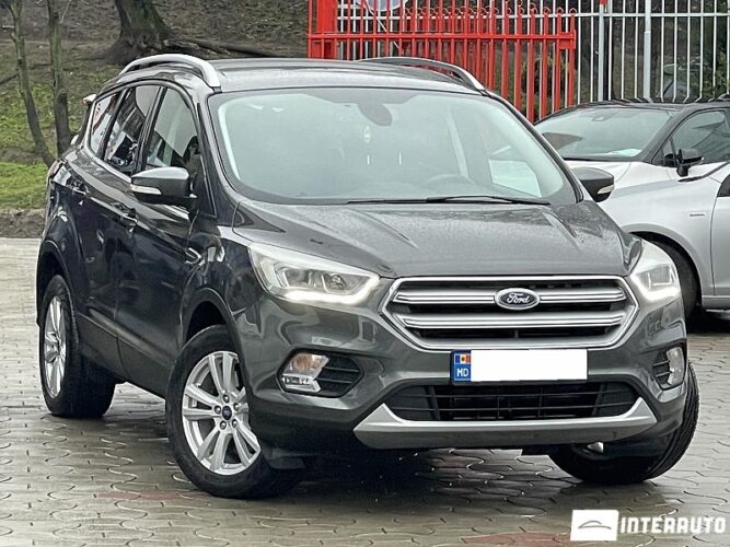 Ford Kuga 2017 doar la InterAuto