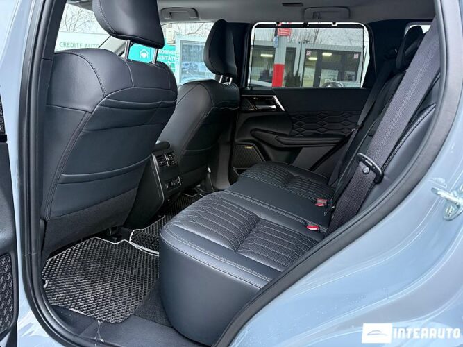 mitsubishi Outlander 2025