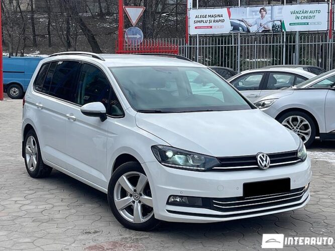 Volkswagen Touran 2018 doar la InterAuto