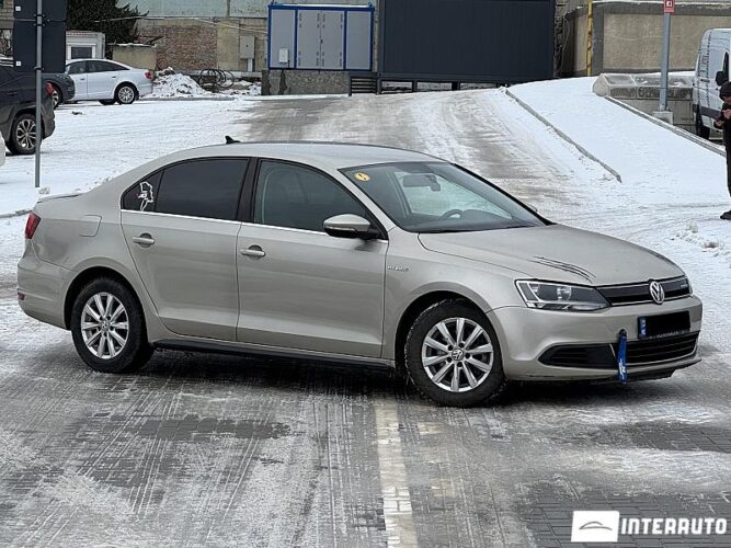 Volkswagen Jetta 2013 doar la InterAuto
