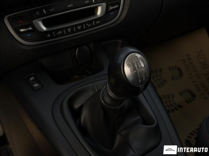 Renault Grand Scenic 44 renault Grand Scenic 2013