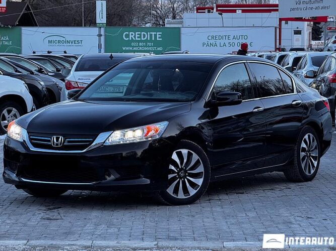 Honda Accord 2015 doar la InterAuto