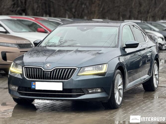 Skoda Superb 2019 doar la InterAuto