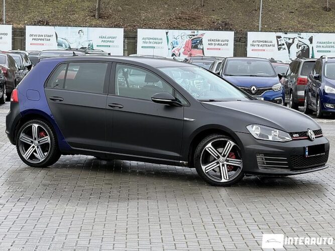 Volkswagen Golf 2016 doar la InterAuto