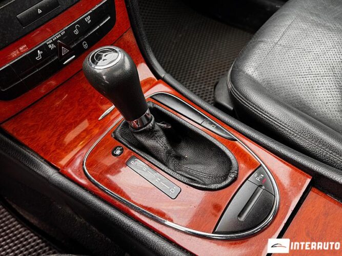 Mercedes E 200 39 mercedes E 200 2007