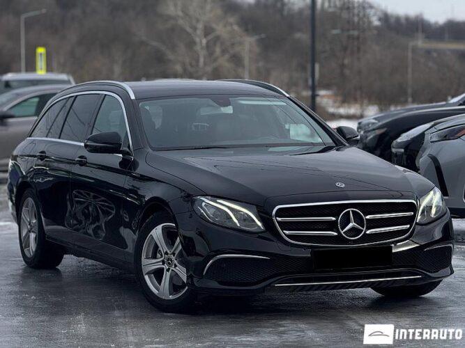 Mercedes E 220 2021 doar la InterAuto