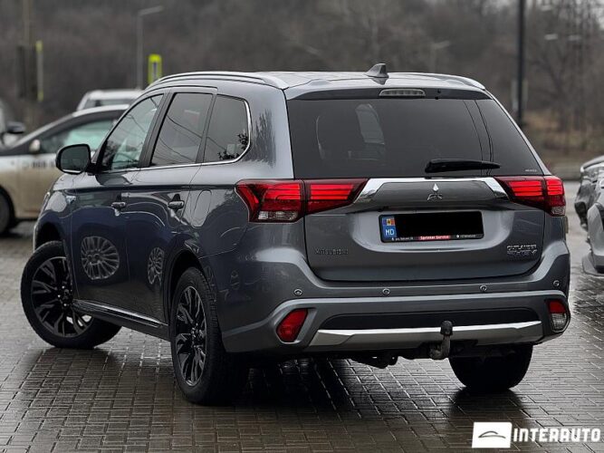 mitsubishi Outlander 2015