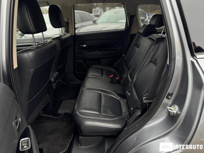 mitsubishi Outlander 2015