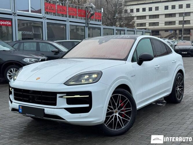 Porsche Cayenne S Hybrid 2024 doar la InterAuto