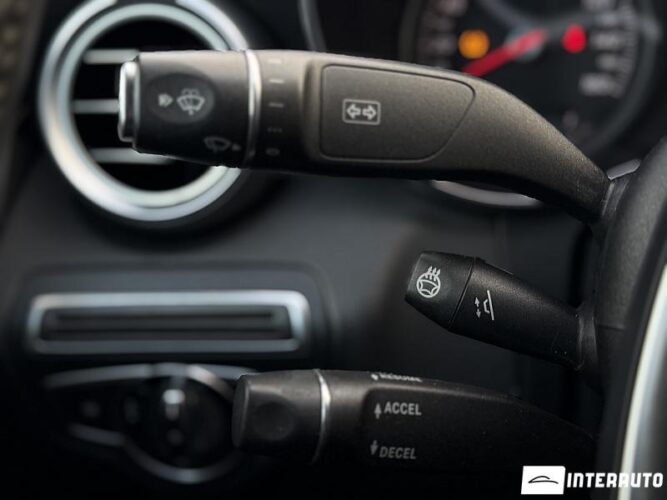 Mercedes C 300 44 mercedes C 300 2015