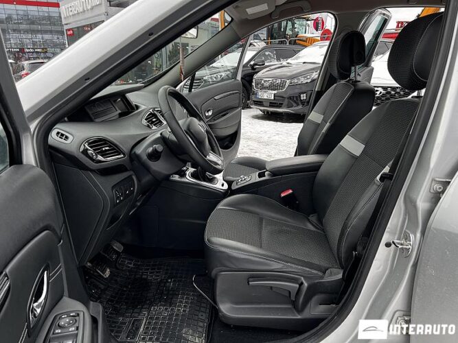 renault Scenic 2012