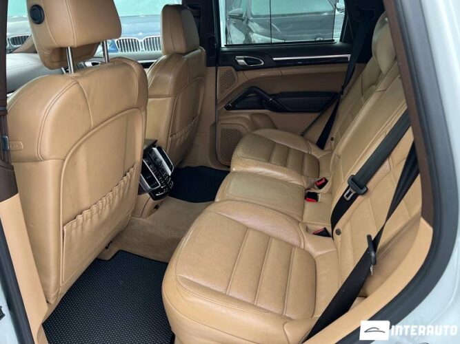 porsche Cayenne 2016