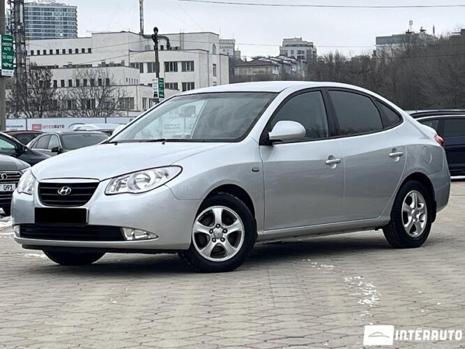 Hyundai Elantra 2008 doar la InterAuto