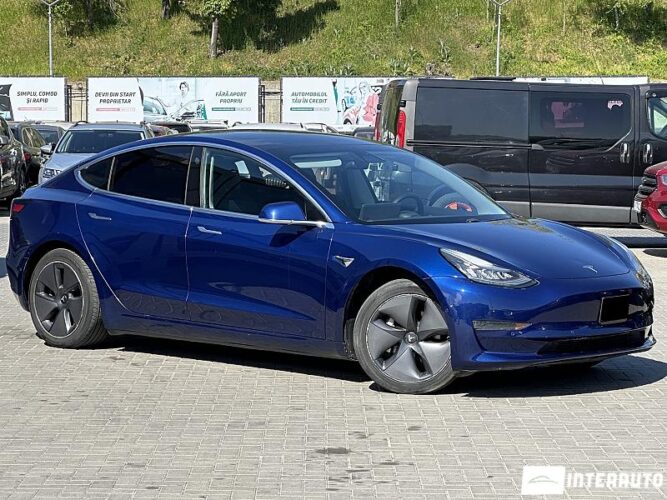 Tesla Model 3 2020 doar la InterAuto